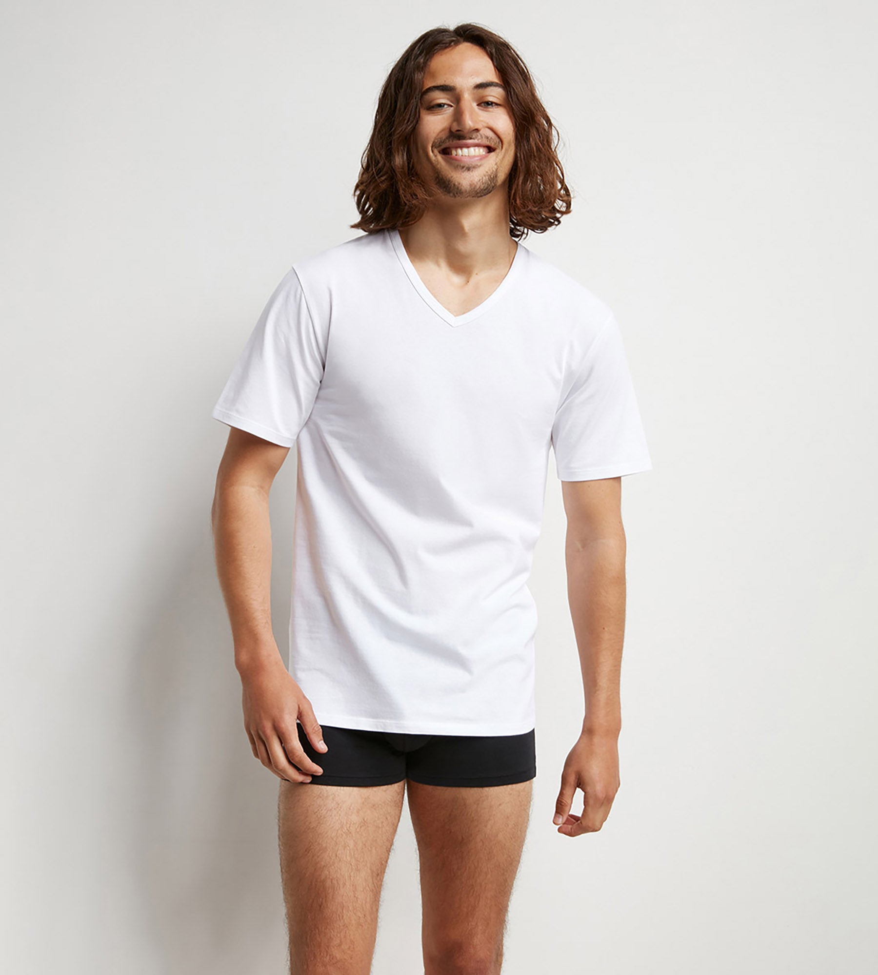 T-Shirt en Soie Col en V SilkBasics Noir T-Shirt en Soie Col en V SilkBasics Noir