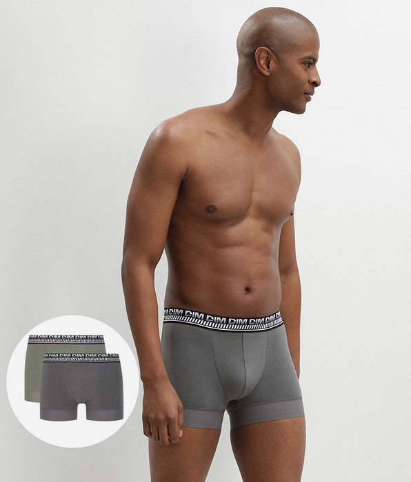DIM 2er-Pack grau/grüne Boxershorts mit PowerGrip Beinabschluss - Stay & Fit