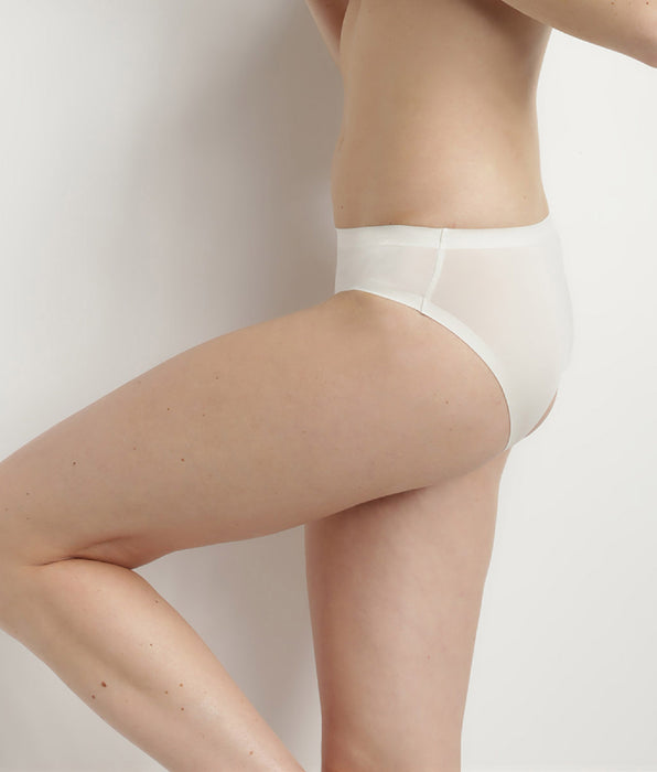 DIM Culotte en microfibre nacre InvisiFree de Dim
