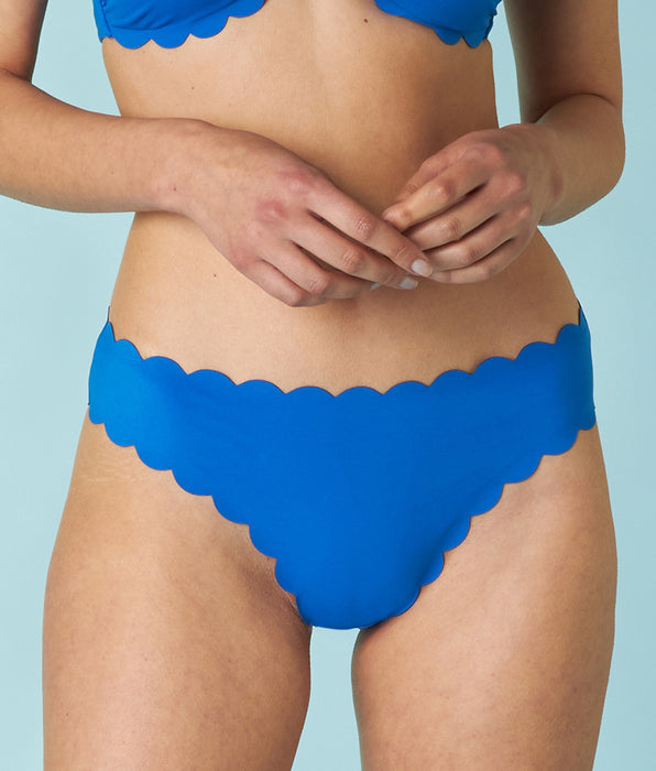 DIM Elektrisch blauer Brazilian-Bikinislip Scallop aus Mikrofaser

