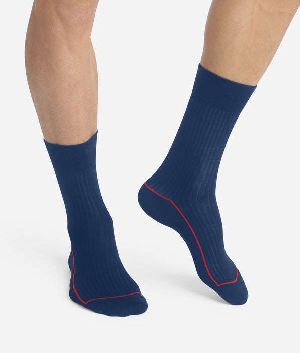 DIM Herren-Socken aus gerippter Baumwolle in Blau mit farbigem Rand von Dim Mode
