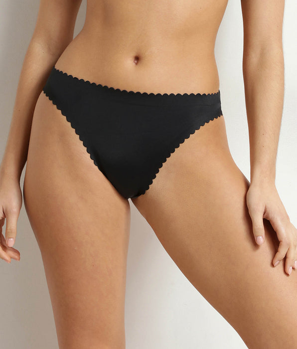 DIM String femme noir en microfibre Dim Body Touch