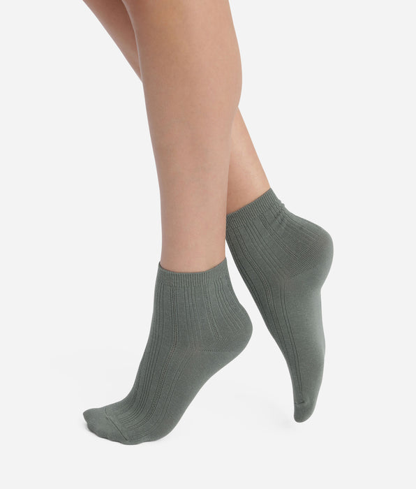 DIM Damen-Socken aus Baumwolle mit Pointelle-Muster in Eisberggrün von Dim La Mode