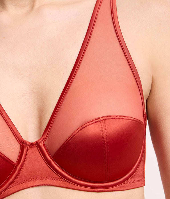DIM Beugelbeha in de kleur 'spicy cinnamon' van Dim x Ines de la Fressange

