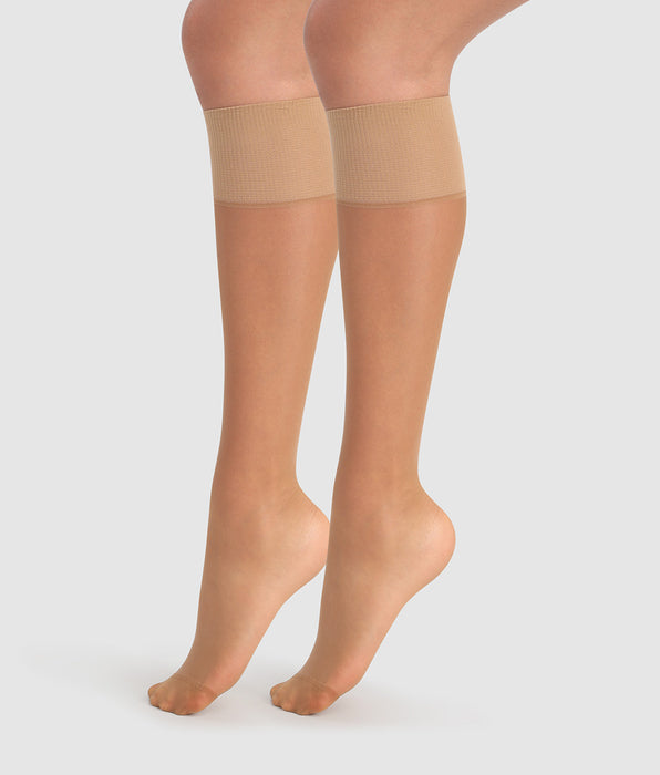 DIM 2-pack of sheer cinnamon knee-highs Resist