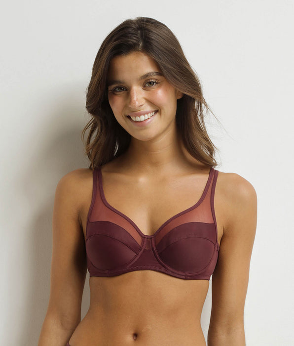 DIM Generous Fig underwired push-up bra
