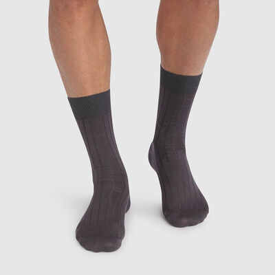 2 pack men's socks in anthracite grey Scottish yarn, , DIM