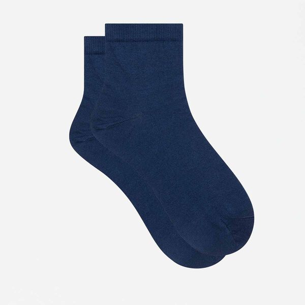 2 pack women's ankle socks in navy blue Scottish yarn