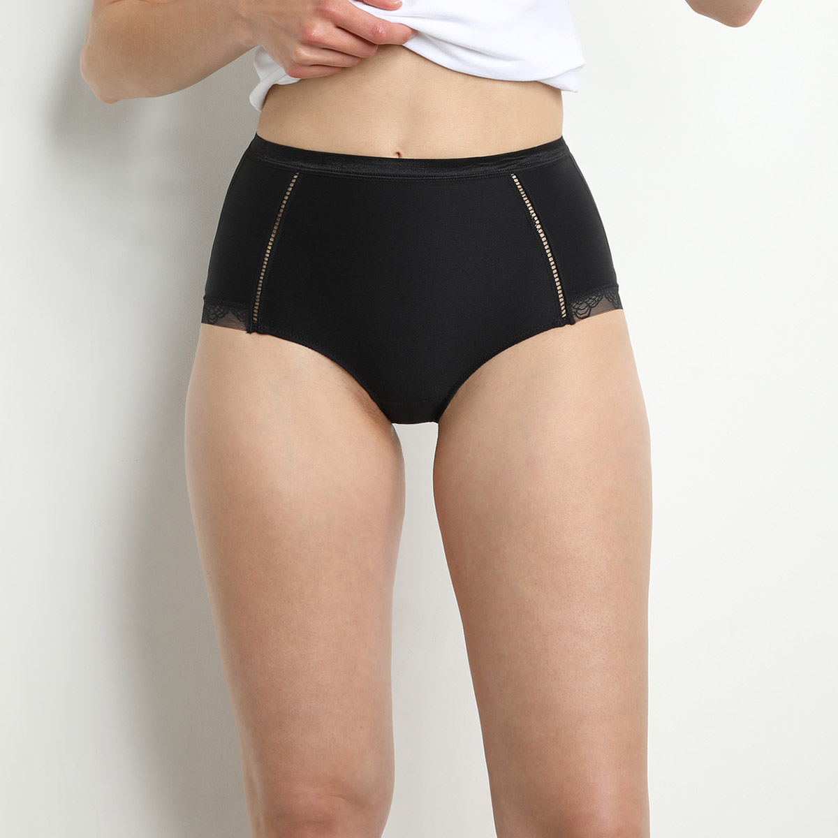 Diam's Minceur women's shapewear shorts in nude