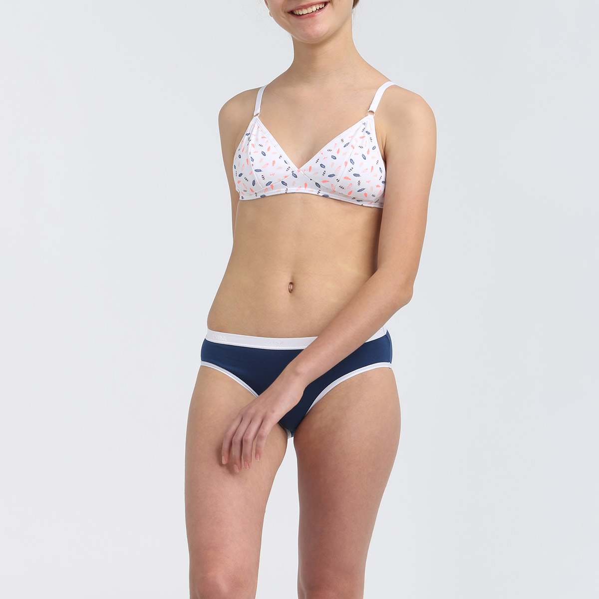 Les Pockets girls' white feather print bra with removable padding